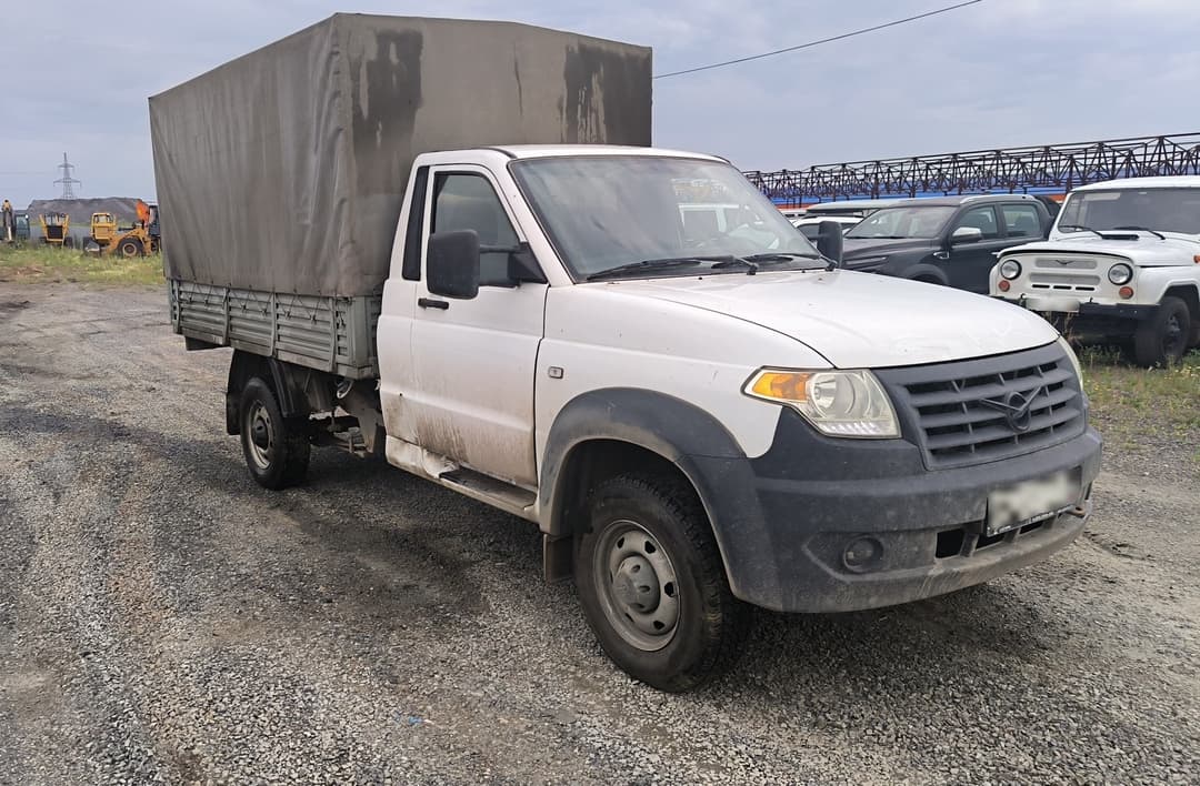 UAZ Profi - 2