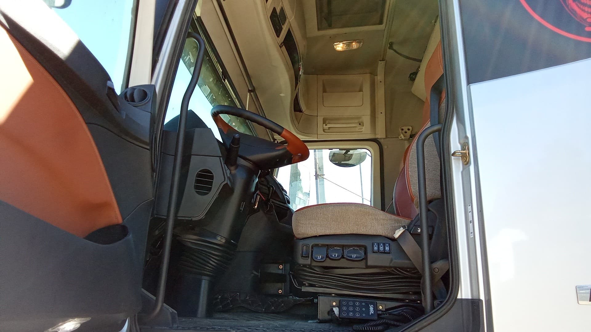 Foton AUMAN 4x2 Седельный тягач - 6