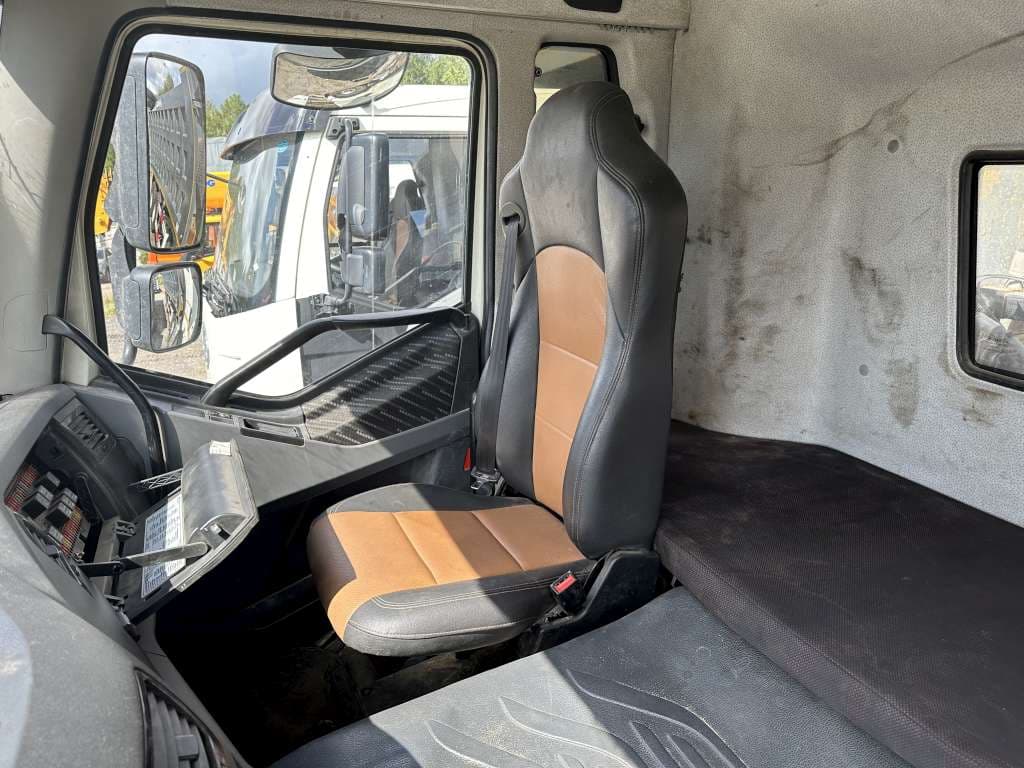 FAW J6* 6x4 Самосвал - 8