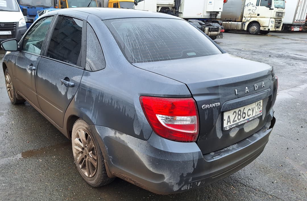 Lada Granta седан - 4