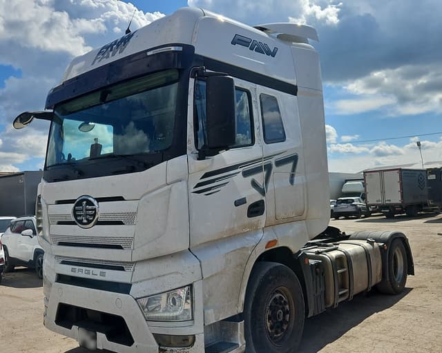 FAW CA 4180 4x2 Седельный тягач - 1