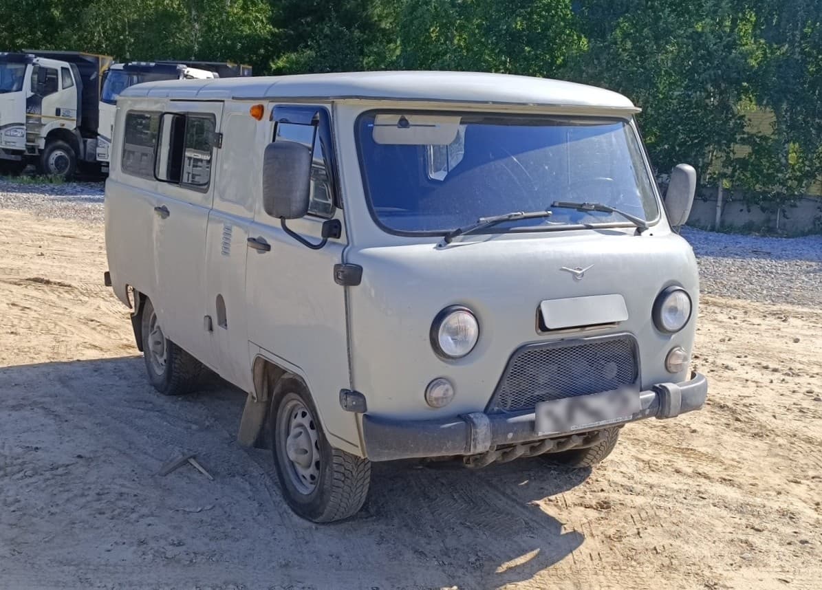 UAZ 3909* Грузопассажирский - 2