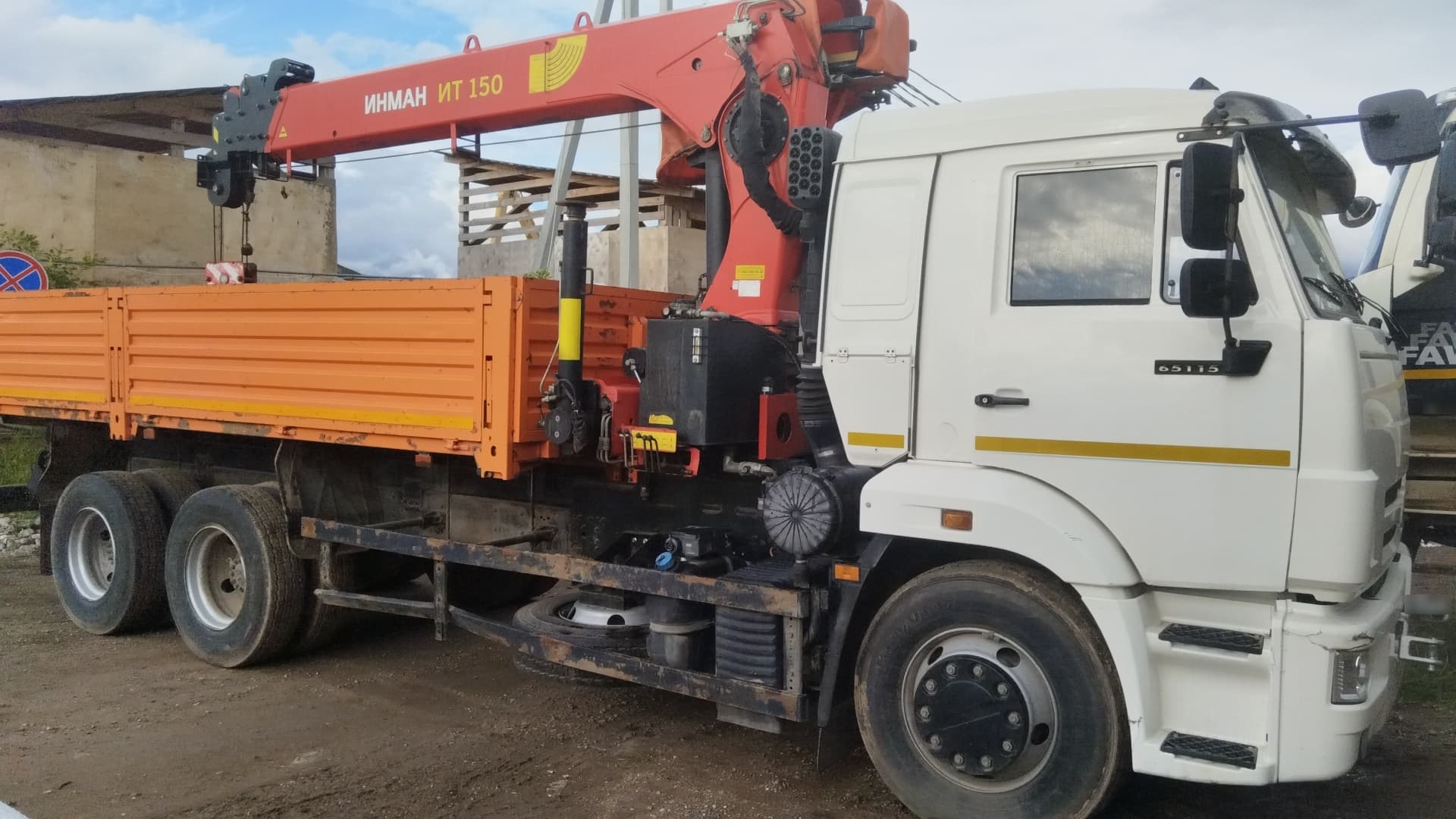 Камаз 65115 6x4 Бортовой с КМУ - 2