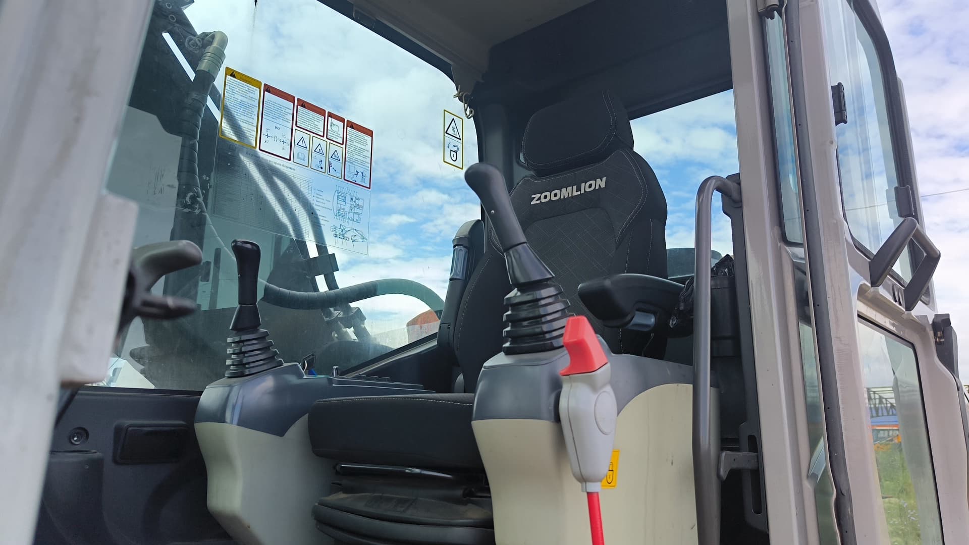 Zoomlion ZE215 Экскаватор - 5