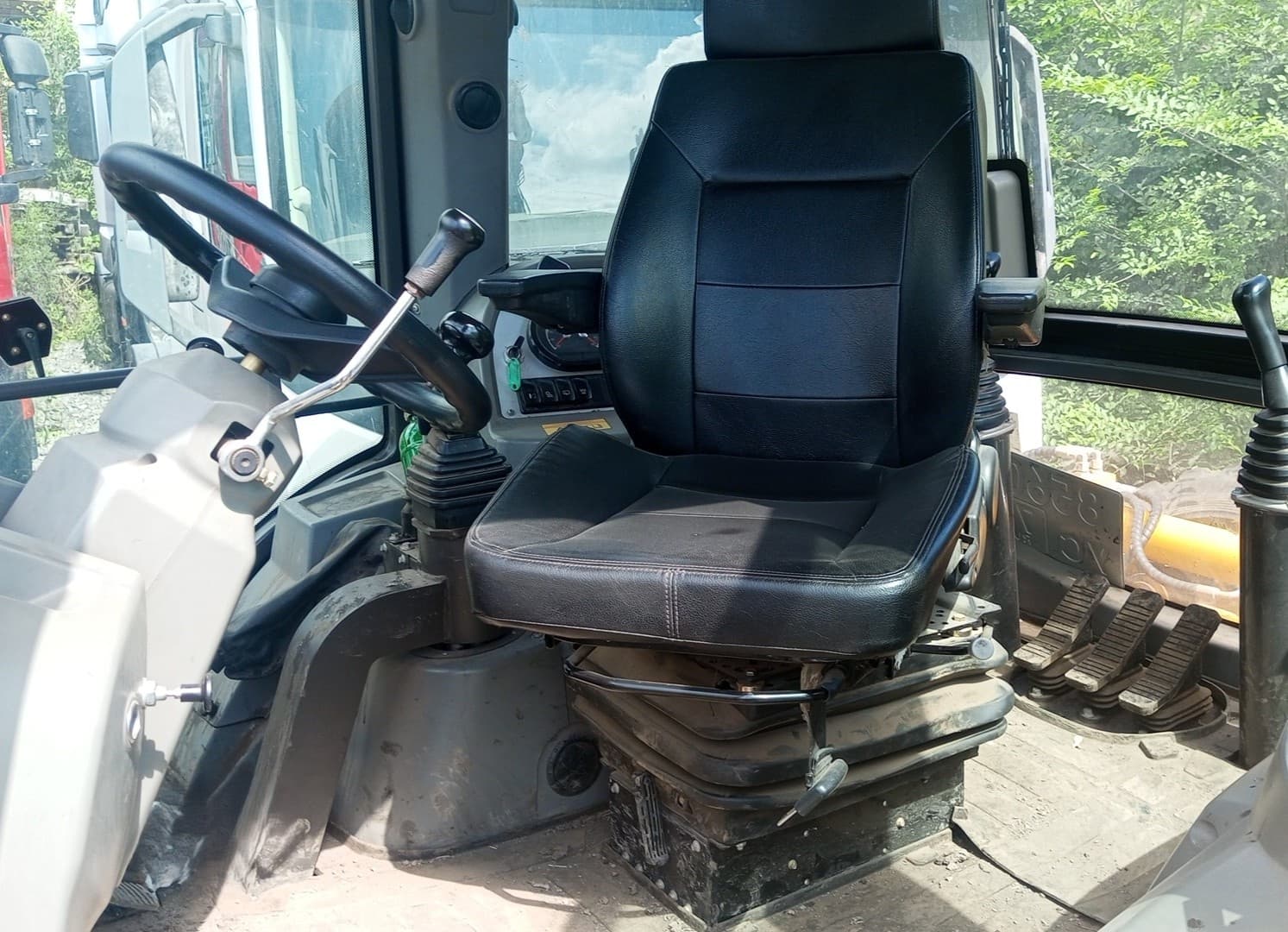 Shanmon 388 Экскаватор-погрузчик - 6