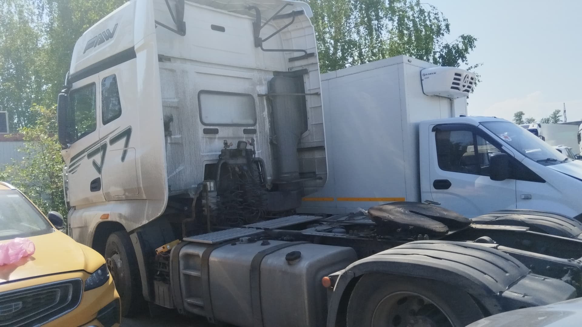 FAW J7 4x2 Седельный тягач - 4