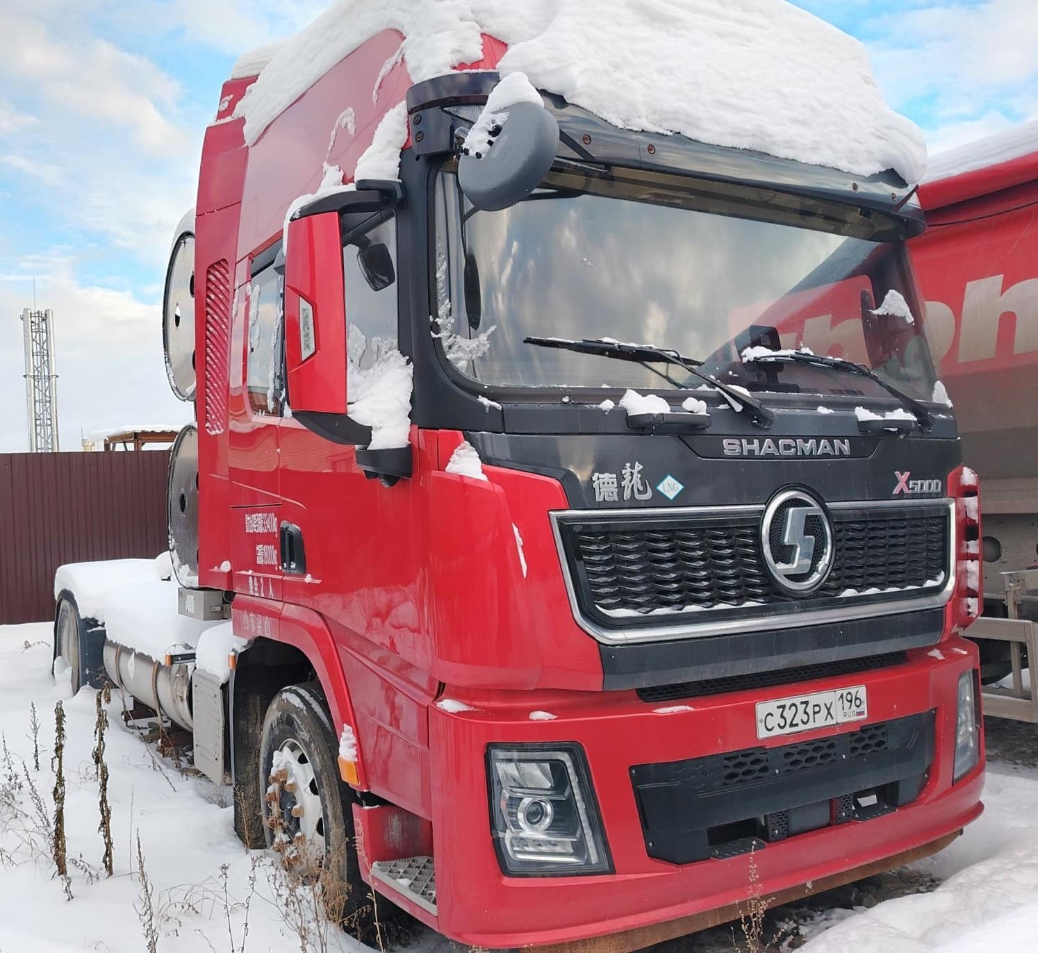 Shacman (Shaanxi) SX* 4x2 Седельный тягач - 2