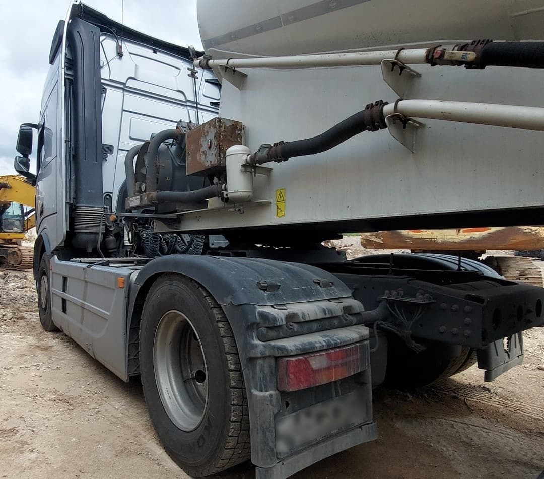 Shacman (Shaanxi) SX* 4x2 Седельный тягач - 4