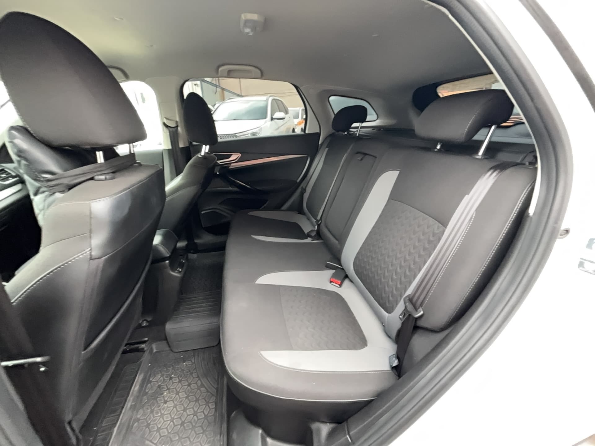 Lada Vesta SW - 8