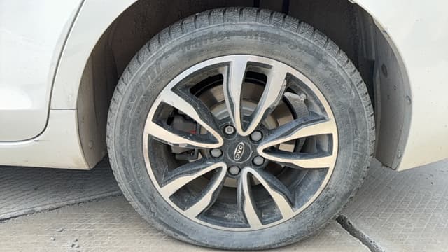 Jac J7 - 9