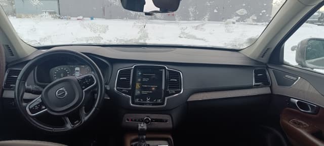 Volvo XC90 - 5