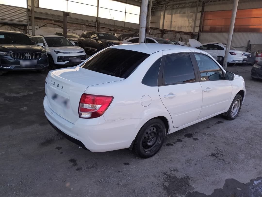 Lada Granta седан - 3