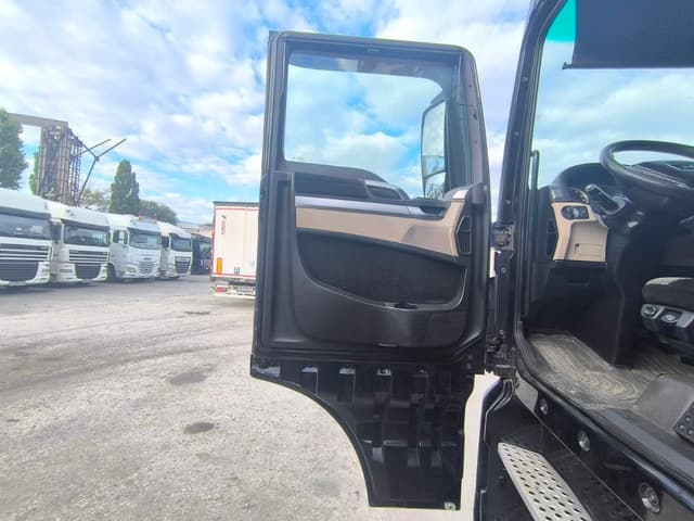 MAN TGX 4X2 Седельный тягач - 8