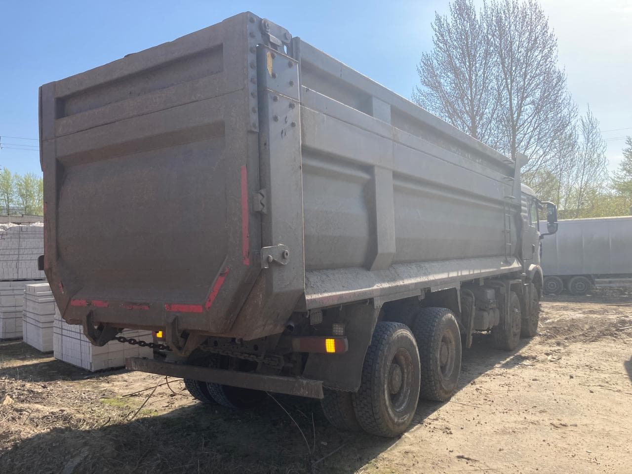 Howo T5G 8x4 Самосвал - 3