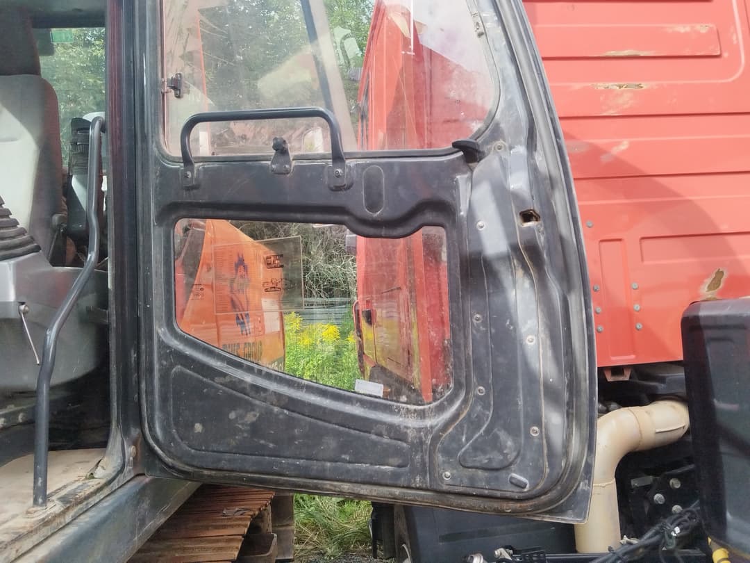 Doosan DX 225 Экскаватор - 8
