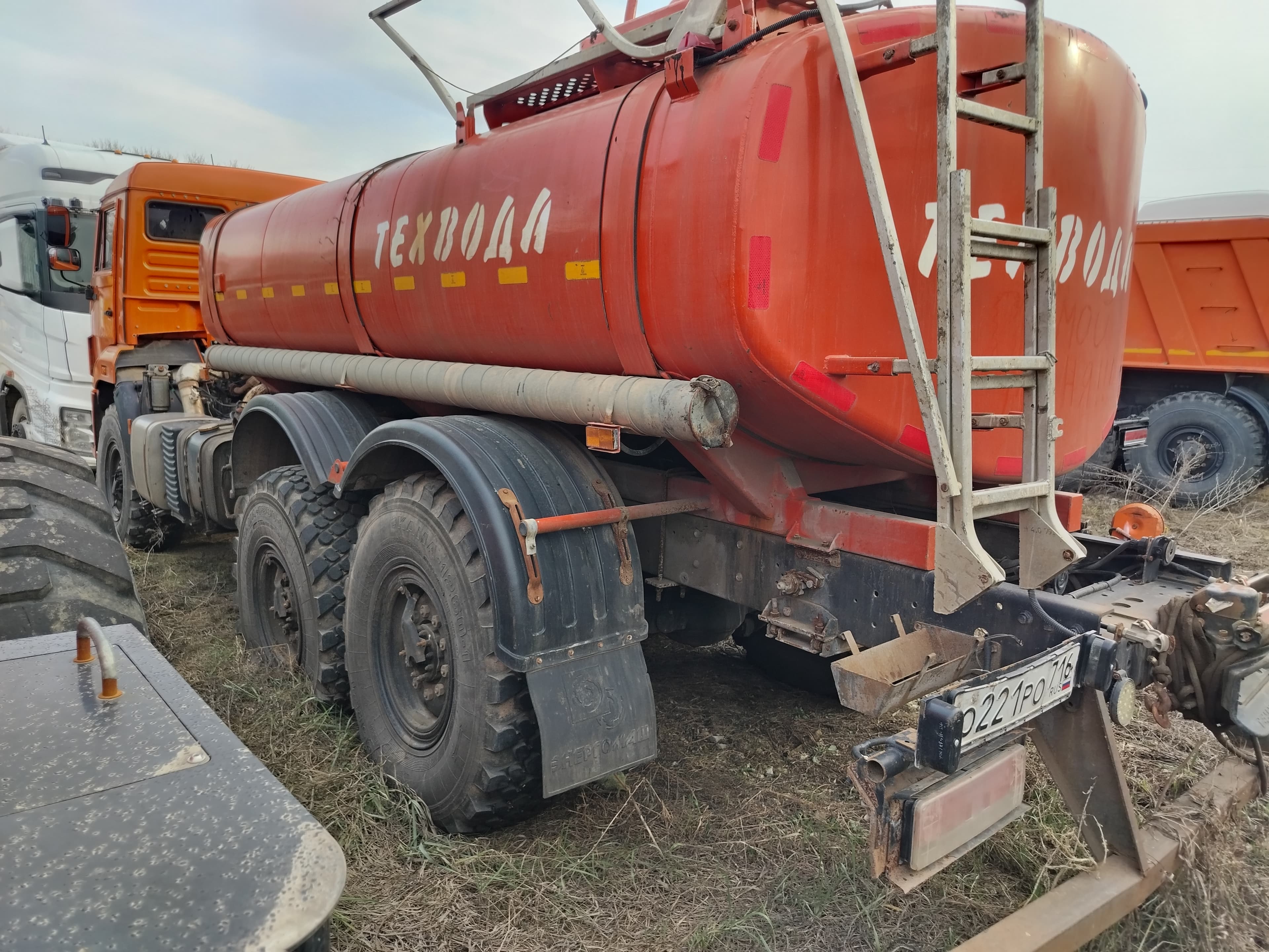Завод Паровых Установок Юнистим 7088* на шасси КамАЗ 43118 6x6 Автоцистерна нефтепромысловая - 4