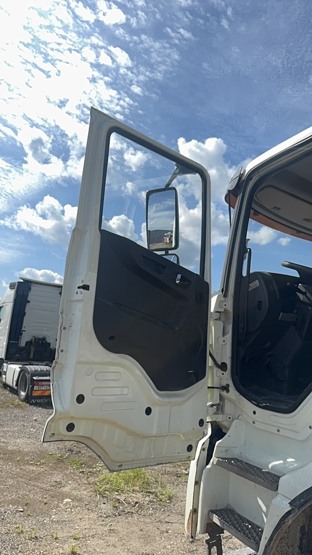 Sany SYZ320* 6x4 Самосвал - 8