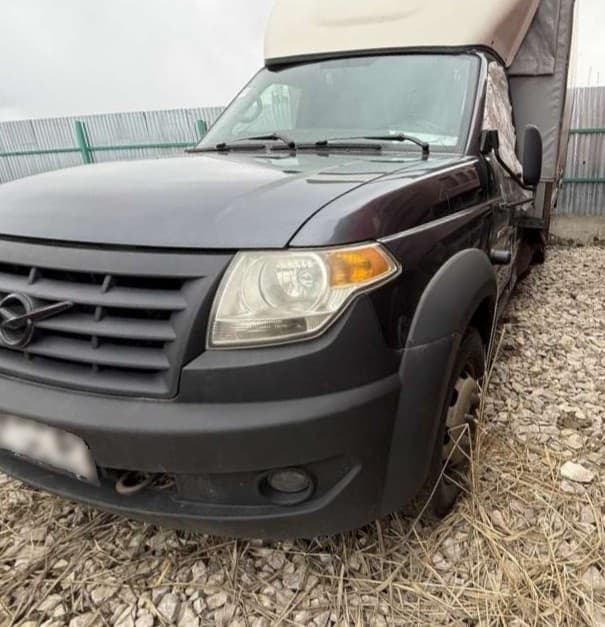 UAZ Profi - 1