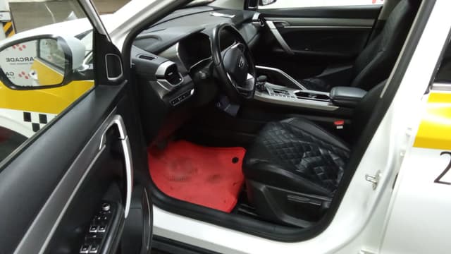 Geely Coolray - 6
