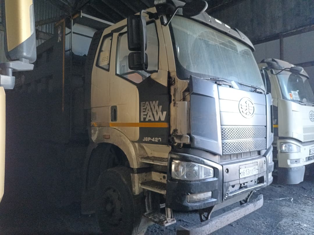 FAW J6 8x4 Самосвал - 2