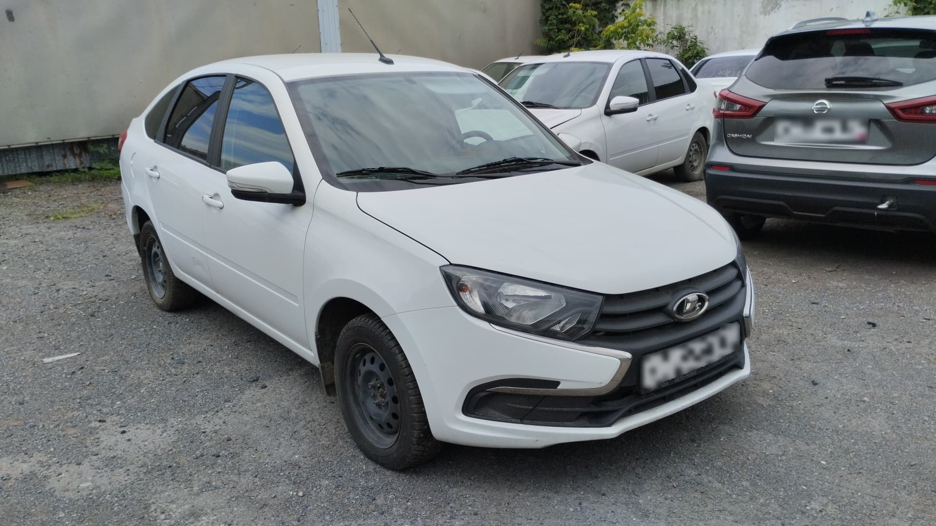 Lada Granta лифтбек - 2