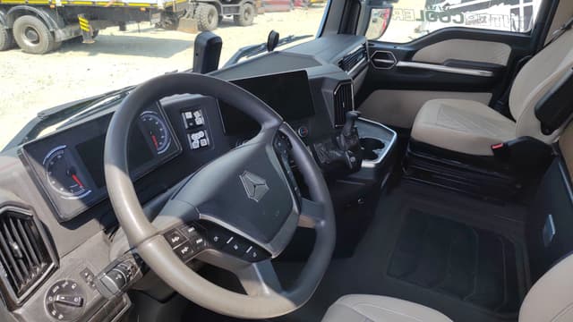 Sitrak C7H 4x2 Седельный тягач - 5