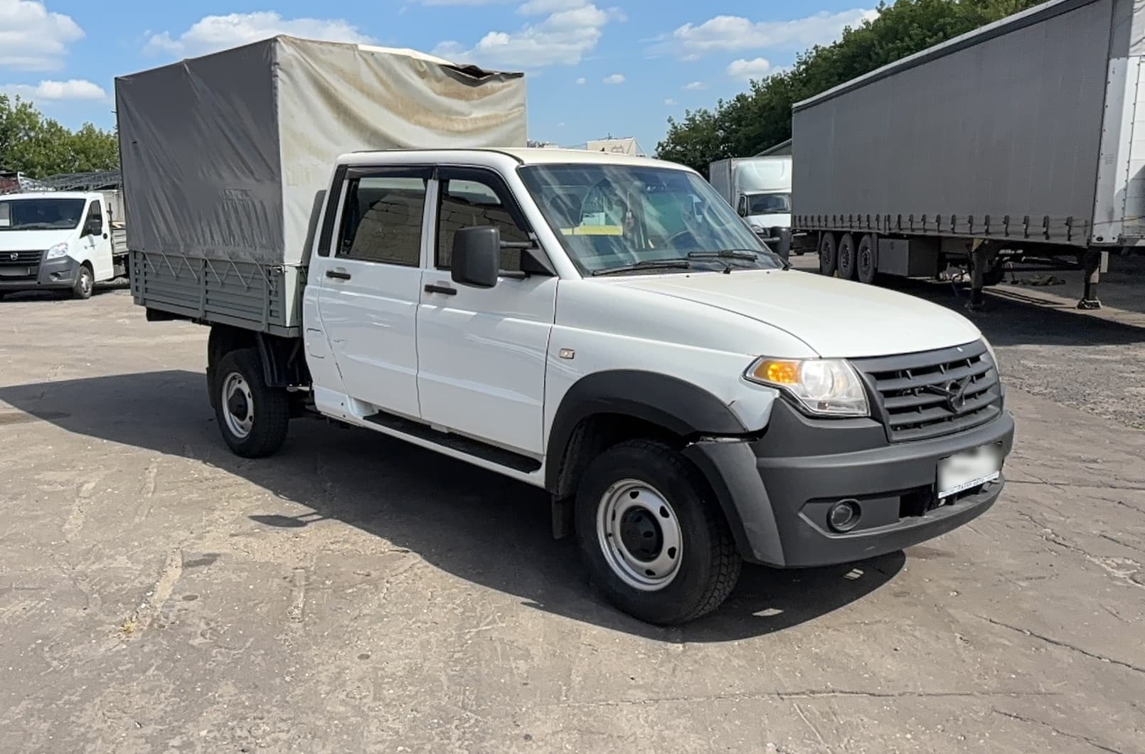UAZ Profi - 2