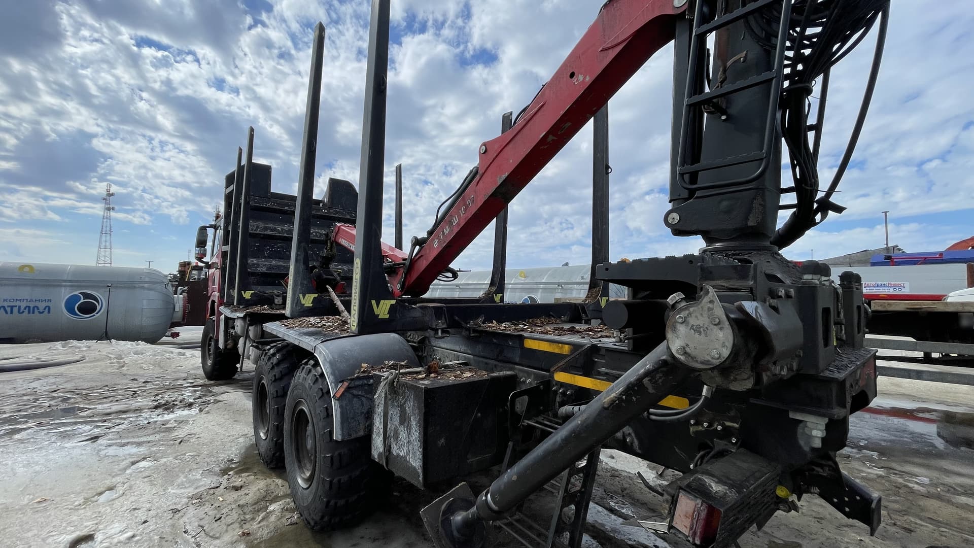 Буровые И Подъемные Машины 3392* на шасси Shacman SX3258 6x6 Сортиментовоз с КМУ - 4