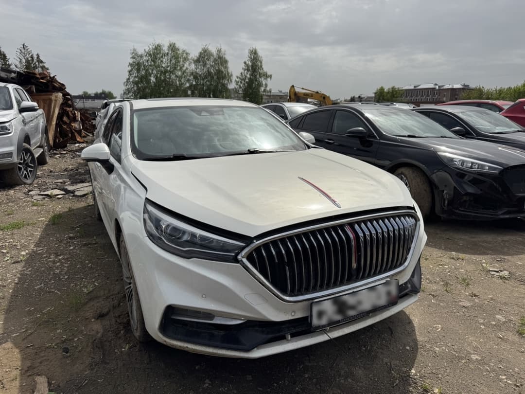 Hongqi H5 - 2