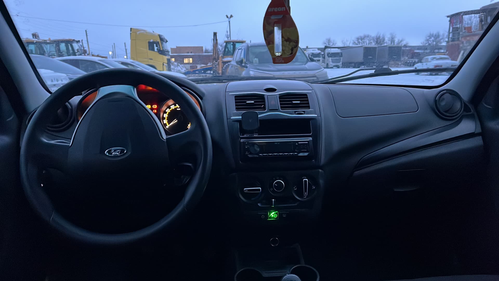 Lada Granta седан - 5