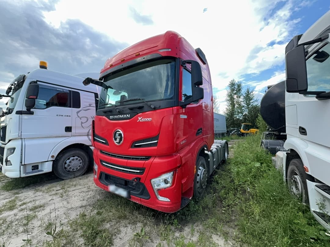 Shacman (Shaanxi) SX* 4x2 Седельный тягач - 1