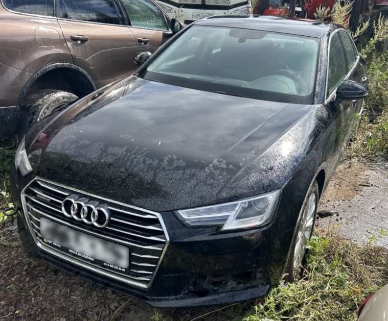 Audi A4 - 1