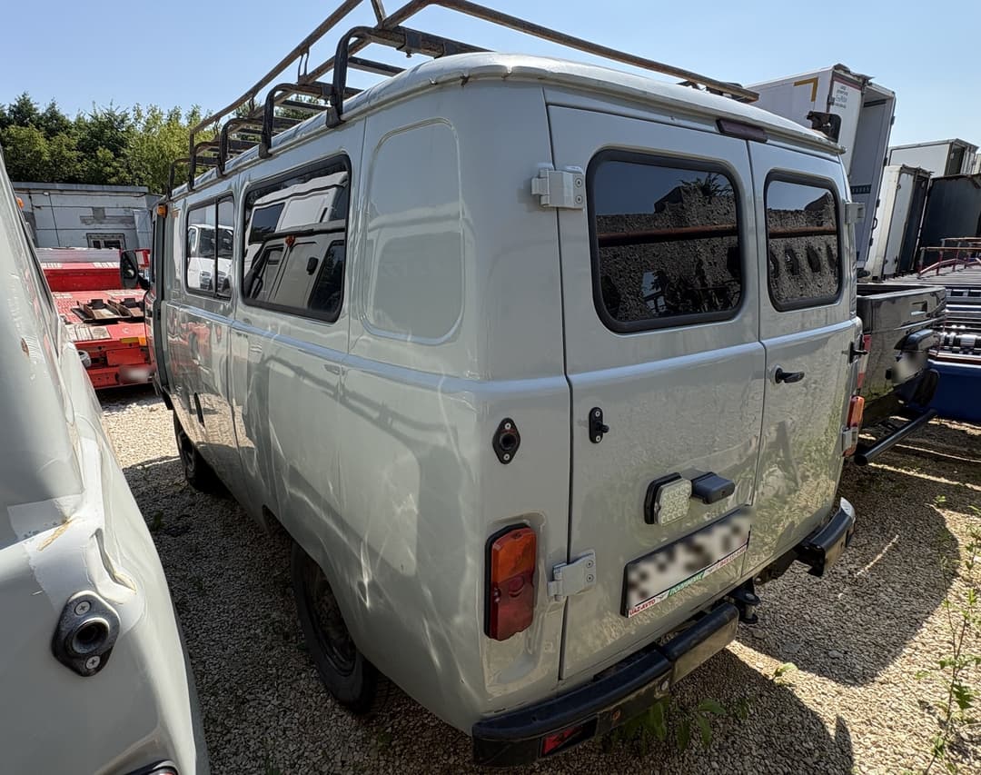 UAZ 3909* Грузопассажирский - 4