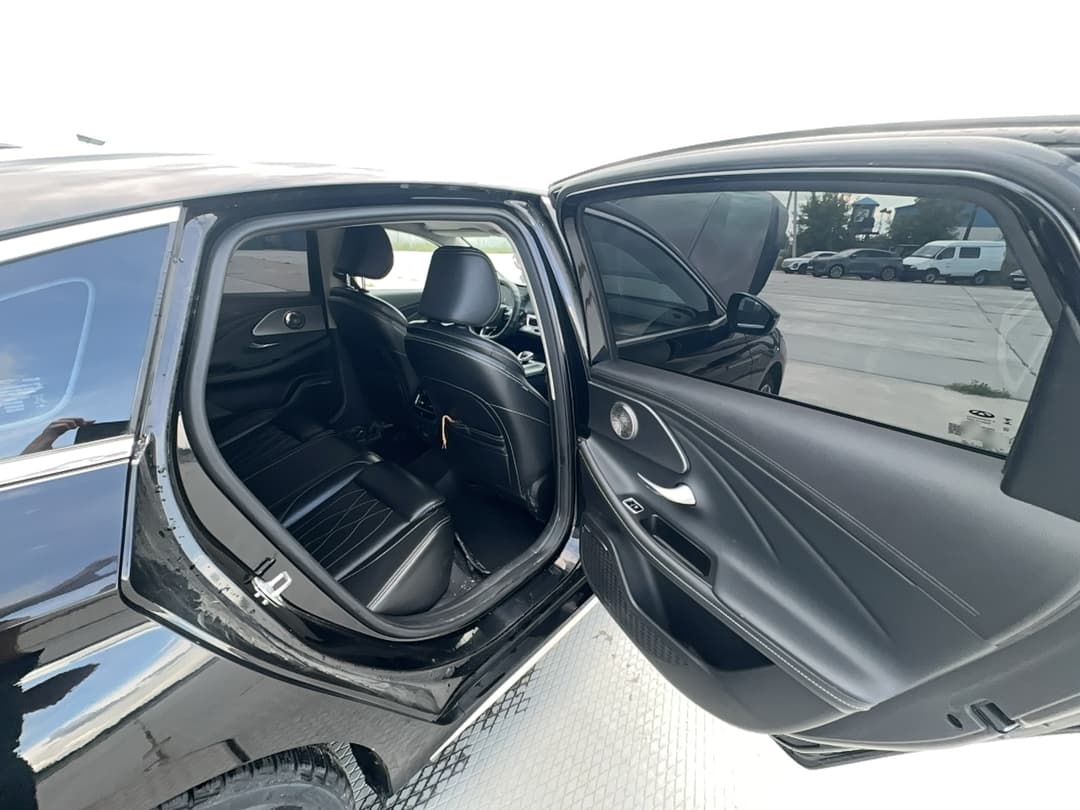 Chery ARRIZO 8 - 8