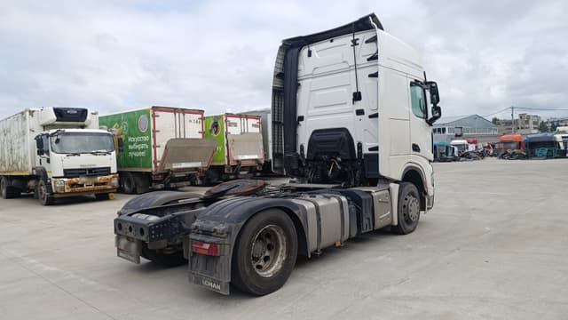 Shacman (Shaanxi) SX* 4x2 Седельный тягач - 3