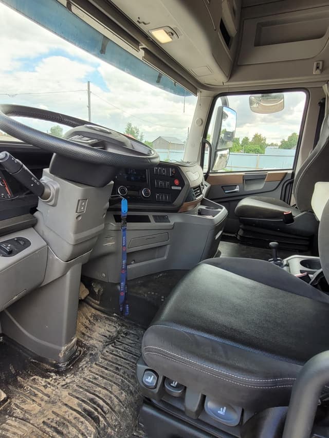 Dongfeng DFH 4x2 Седельный тягач - 6
