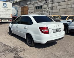 Lada Granta седан - 4