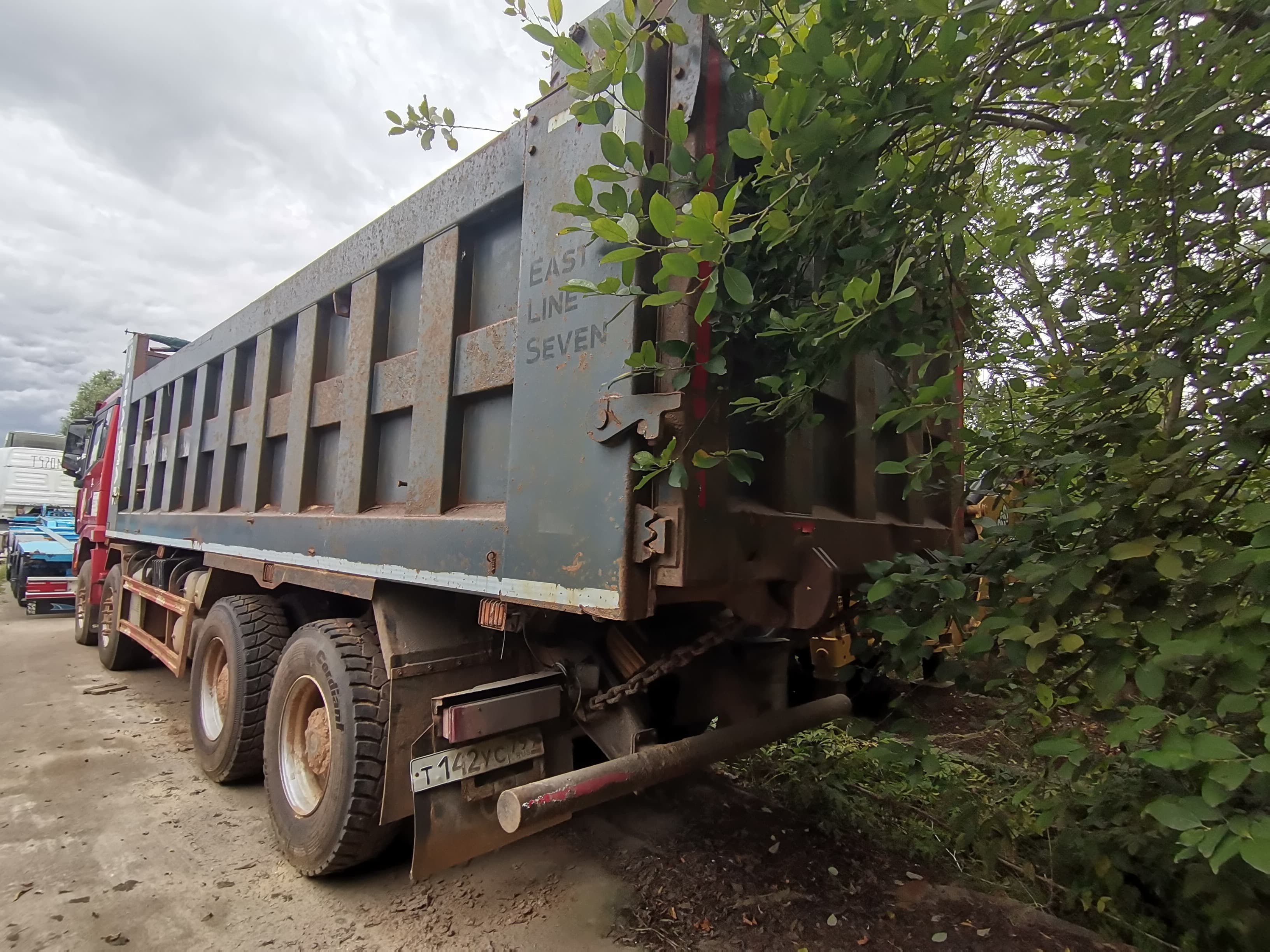 Shacman (Shaanxi) SX331863366 Самосвал  8х4 - 4