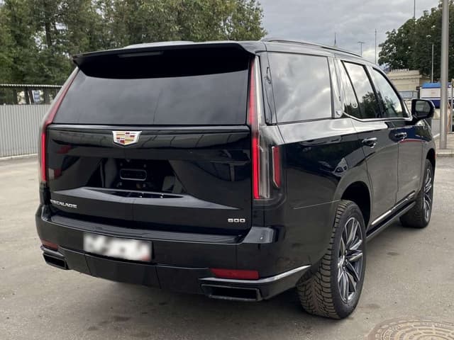Cadillac Escalade - 3