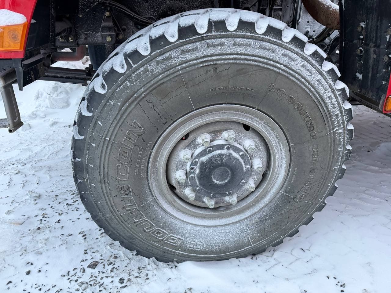 Тктд 5347* на шасси Shacman SX4258 6x6 Седельный тягач с КМУ - 9