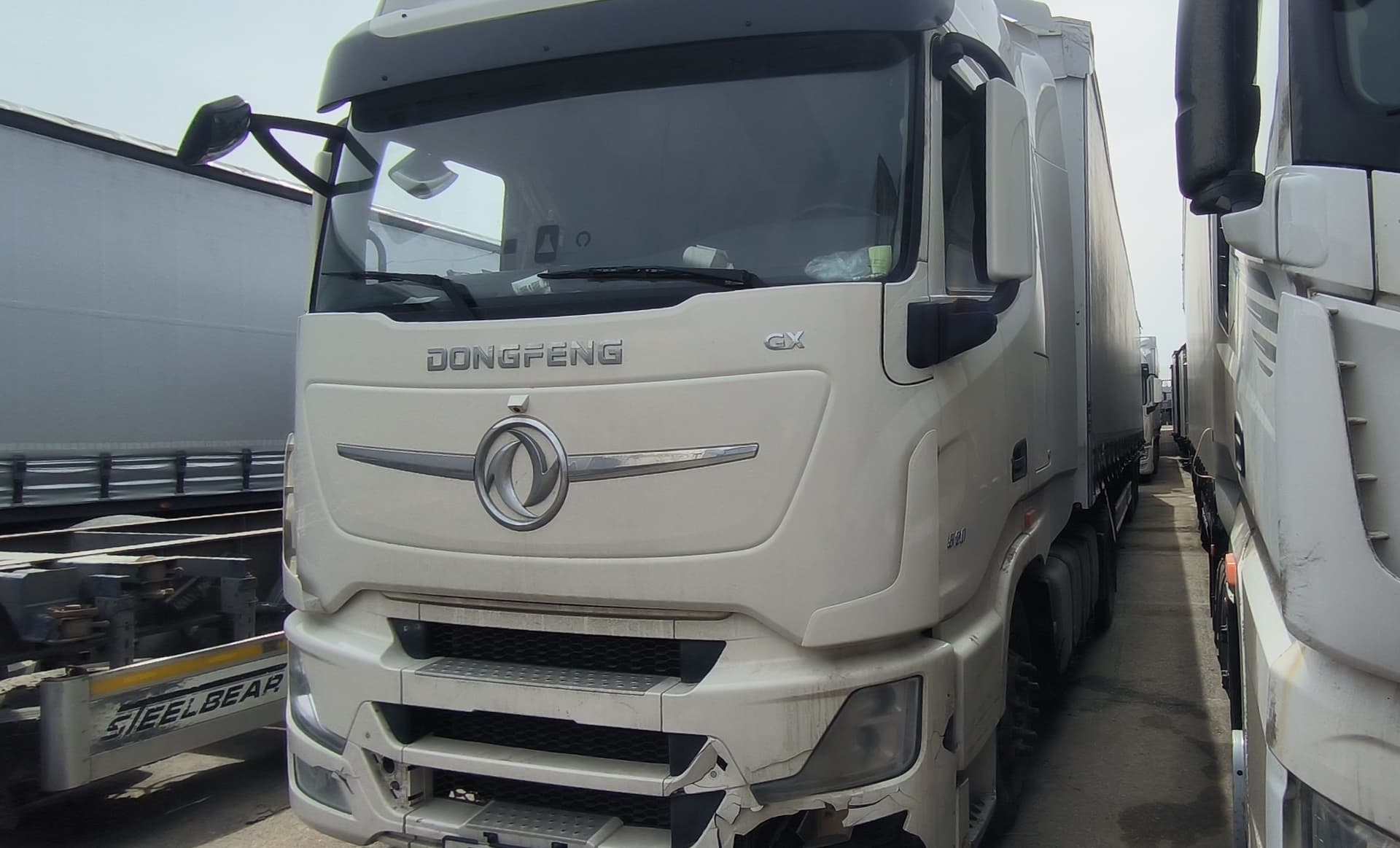 Dongfeng GX 4x2 Седельный тягач - 1