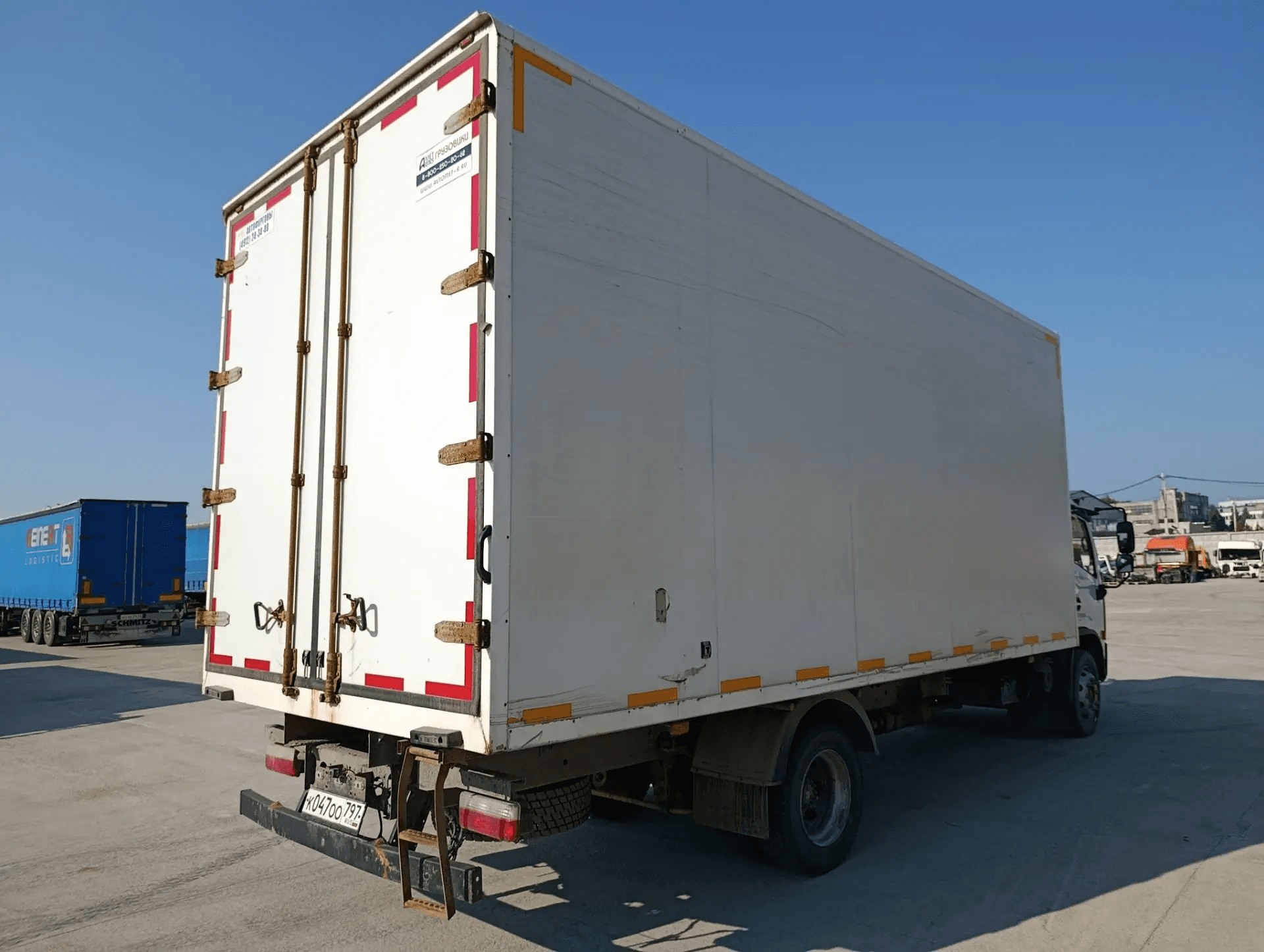 Меткомплекс C12* на шасси Dongfeng C120 4x2 Изотермический/рефрижератор - 3
