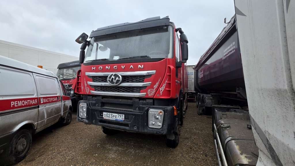Hongyan 908 8x4 Самосвал - 1