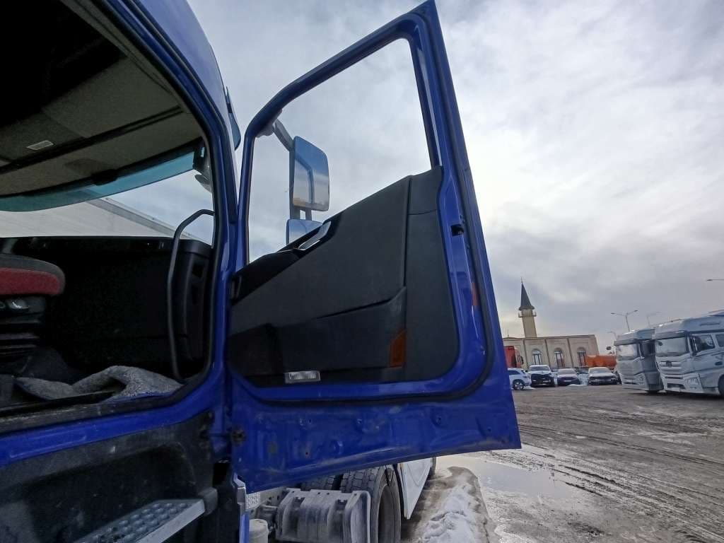 Volvo FH 6x4 Седельный тягач - 7