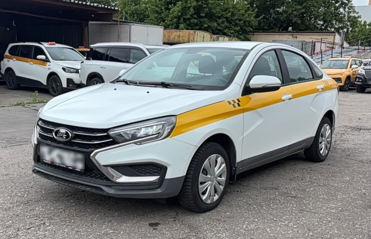 Lada Vesta седан - 1