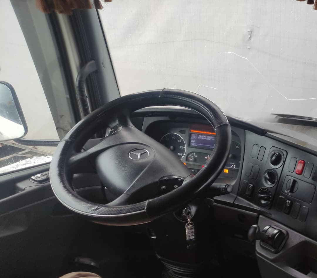 Mercedes-Benz Axor 4x2 Седельный тягач - 5