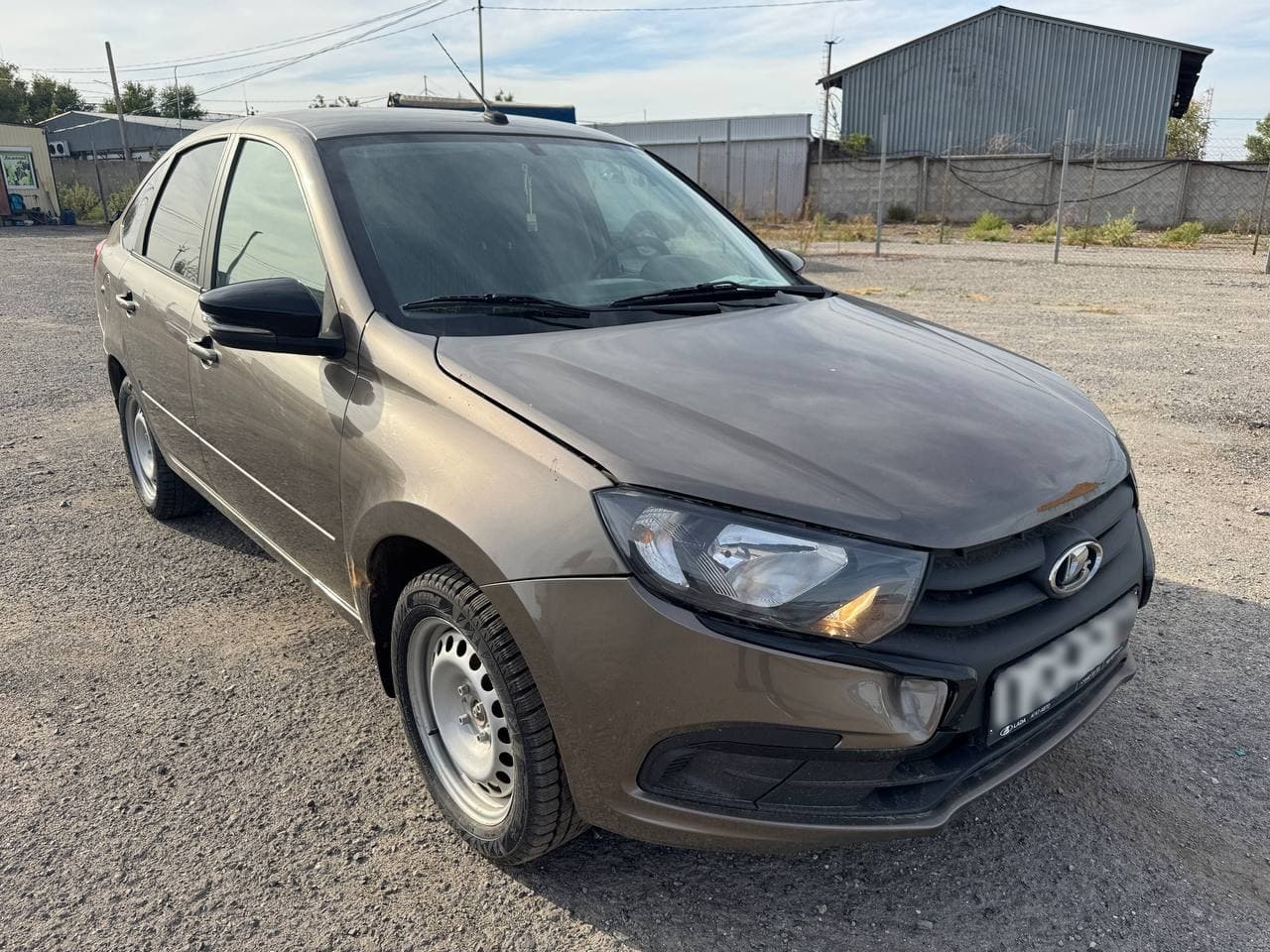 Lada Granta лифтбек - 2