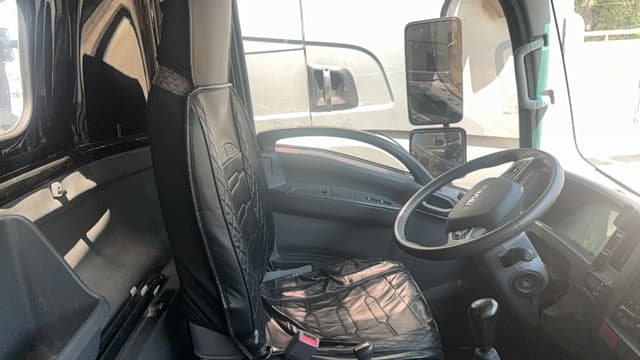 ISUZU ELF 10.5 4x2 Самосвал - 6
