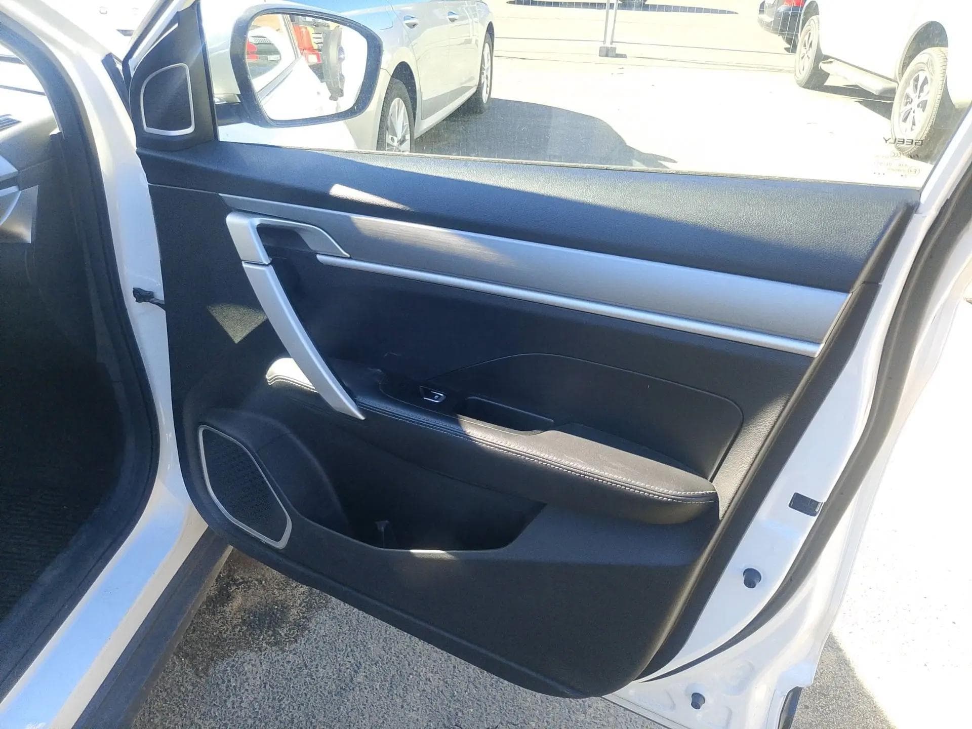 Geely Coolray - 7