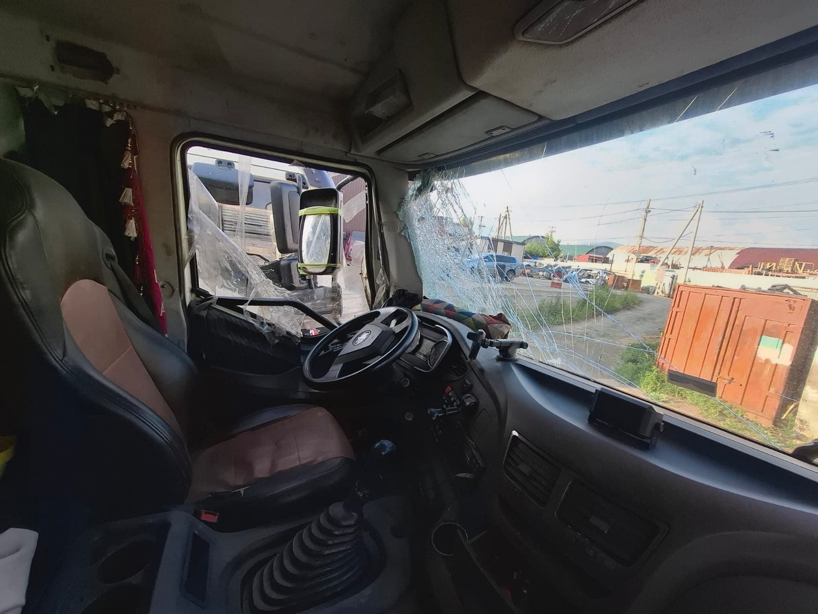 FAW J6 8x4 Самосвал - 5